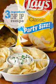 If You Re A Chips And Dip Junkie You Re Going To Love This Out Of This World 3 Ingredient Chip Dip Recipe Perfect For Chip Dip Recipes Snacks Easy Chip Dip
