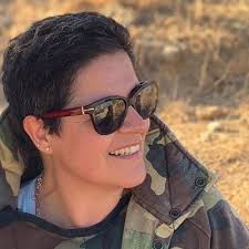 Dorothy Bishop (@deevybee)