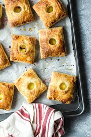 Hand Pies Filled With Rhubarb And Custard Rezept Rhabarber Rezepte Lecker Zimtschnecken