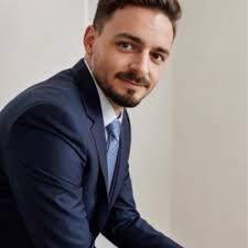 Super excited to announce that not only was I able to reach my 6 Month  Benchmark at ADP 2 months early, but I was also recognized as the Number  One Competitive Takeaway