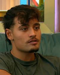 “I don’t want you to walk away from this thinking you’re not allowed to get  things wrong”, A heartfelt moment of reflection between Zelah and Caroline  in the Big Brother house ❤️, #BBUK #BigBrother