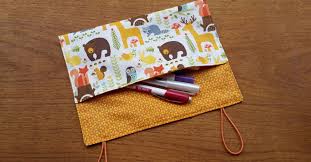 Trousse Express Tutoriel Couture Brodeuses Et Couturieres Projets De Couture Tutoriel Couture Piece
