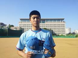 #아이언맨 #윤성빈 선수의 자비스는 누구? ë¡¯ë°ëƒ Mlì´ëƒ ì„ íƒì˜ ê¸°ë¡œì— ì„  ë¶€ì‚°ê³  íˆ¬ìˆ˜ ìœ¤ì„±ë¹ˆ ì¤'ì•™ì¼ë³´