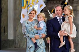 Prinzessin leonore, prinzessin adrienne, prinz nicolas. Gala Twitterren Prinzessin Madeleine Chris O Neill Prinzessin Madeleine Chris O Neill Umzug Nach Florida Prinzessin Madeleine Und Chris O Neill Ziehen Mit Ihren Kindern Leonore Nicolas Und Adrienne In Die Usa Das