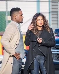 Priyanka chopra new look photos. Check Out Priyanka Chopra Flaunts Her New Look While Shooting For Quantico In Nyc Bollywood News Bollywood Hungama