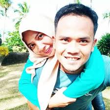 I am a graphic designer and freelance. Wan Ramada Agus Putra Biodata
