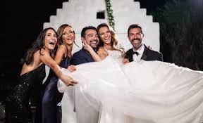 Σε αυτό όπως φαίνεται, ο παύλος πετρουλάκης ανέβαλε το σημερινό μεσημεριανό τραπέζι, ετοιμάζοντας τη. Paylos Petroylakhs Zappit