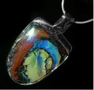Die opalvorkommen in australien befinden sich in queensland, new south wales und south australia. Australian Opal Schmuck Hunderte Von Design Bei Opalmine Free Versand