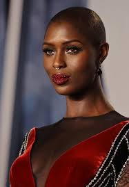Jodie Turner-Smith just gave the classic Oscars red lip a glittering upgrade