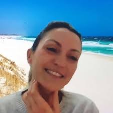 This week at @scarboroughrotarywa we had an excellent presentation from  Melinda Cahill from @huddle_up_creative ⠀ ✓Melinda's presentation was  called Marketing, Automation and Caring for your Customers.⠀ ⠀ ✓Huddle up  Creative has been