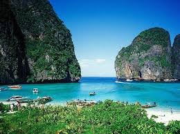 Sebagai negara dengan garis pantai terpanjang di dunia, negara indonesia memang kerap mencuri hati para wisatawan ini adaah salah … 13 Pantai Terindah Di Dunia Yang Cantik Banget