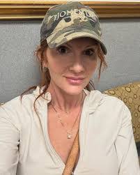 Amanda Kyzar's Instagram, Twitter & Facebook