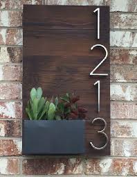• menghayati bahwa akal pikiran dan kemampuan manusia dalam berpikir kreatif untuk membuat produk kerajinan serta keberhasilan wirausaha adalah anugerah tuhan. Diy 4 Cara Mudah Murah Dekorasi Nomor Rumah Yang Sesuai Gaya Interior Interiordesign Id