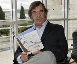 Miguel sousa tavares is a portuguese journalist and was born in porto, on the 25th june 1952. Miguel Sousa Tavares Lanca Novo Livro Infantil