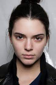 Die mutter von kim kardashian soll ihn sexuell belästigt haben. Kendall Jenner Ungeschminkt Kendall Promis