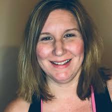 Ellen Artz's Instagram, Twitter & Facebook