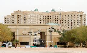 الريتز كارلتون استضاف قمما عالمية وضخ المليارات في خزينة الدولة أخبار السعودية صحيفة عكاظ