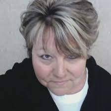 Lori Hendershott's Instagram, Twitter & Facebook