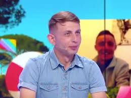 Maybe you would like to learn more about one of these? Les 12 Coups De Midi Ce Candidat De Jean Luc Reichmann Voit Tres Souvent Emmanuel Macron Femme Actuelle Le Mag