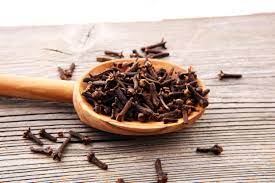 Placer tout simplement un clou de girofle contre la gencive infectée quelques minutes. Clou De Girofle Vertus Infusion Peut Il Etre Dangereux