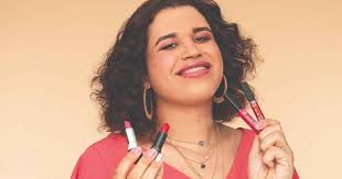 Mês Violeta: movimento de conscientização sobre saúde das pessoas trans