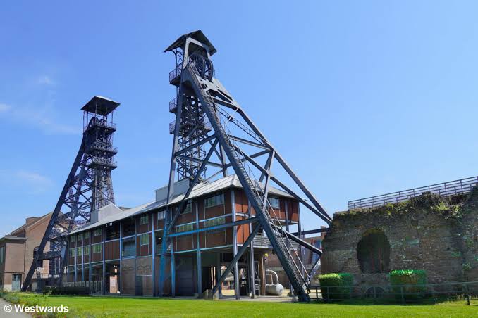 Bois du Cazier – a visit to a former Belgian coal mine (UNESCO) - Westwards