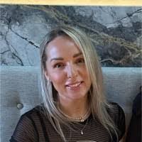 Mandy Peacock's Instagram, Twitter & Facebook