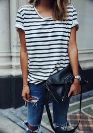 Black And White Striped T Shirt Outfit White And Black Strip Design Is Very Popular Since Long Years Ago This T Shirt Stripes Fashion Fashion Casual Outfits