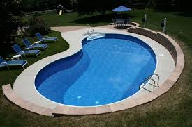 Fiberglass Pool With Retaining Wall Google Search Kidney Shaped Pool Swimming Pool House Swimming Pools Backyard
