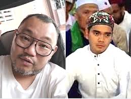 Michael ang akui marah, maki emma maembong. Alif Satar Pegang Janji Buat Pertama Kali Michael Ang Bakal Tunai Solat Jumaat Bersama Esok Media Hiburan