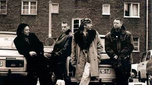 Слушать песни и музыку u2 онлайн. U2 One The Story Of The Song And The Meaning Of The Lyrics Auralcrave