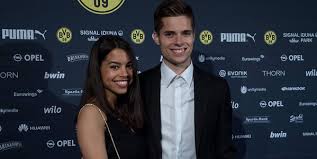 See what delaney gutierrez (delaneyrosey) has discovered on pinterest, the world's biggest collection of ideas. Bvb Julian Weigls Freundin Sarah Richmond Wird Moderatorin Bei Super Rtl Mopo De