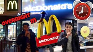 I Spent The Night In Mcdonald S And It Was Crazy 24 Hour Overnight Challenge In Mcdonald S Youtube
