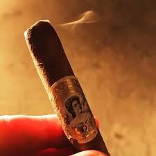 Wow A Unicorn Of Unicorns The Lapalinacigar Goldie 2 And Its Glorious Bcuzcigars Deathofunicorn Cigars Cigars And Whiskey Instagram Posts