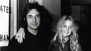 Goldie Hawn reveals struggles of raising Kate and Oliver Hudson as a single mom after Bill Hudson divorce