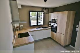 Cuisine Contemporain Amenagement De La Piece En U Matiere Stratifie Coloris Clair Bois4 Cuisine Contemporaine Cuisine Moderne Idee Amenagement Cuisine
