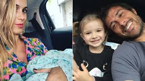Este lunes, el periodista marcelo bonelli confirmó que se había contagiado. La Primera Selfie De Chechu Bonelli Con Su Hija Carmela Nos Vamos A Casita Ciudad Magazine