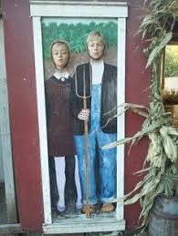 Hole In The Wall For Face Of Famous Painting Google Search Halloween Photo Booth American Gothic Photo Cutout