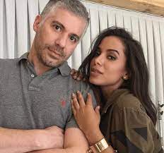 'para o amor da minha vida'. Heart Warming World Surf League Champion Gabriel Medina Finds Carnival Love With Superstar Anitta