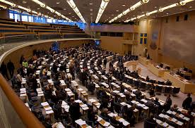 De av folket valda representanterna på riksnivå, riksdagsledamöterna, samlas i riksdagen, som har 349 ledamöter och. Den Svenske Riksdagen Wikiwand