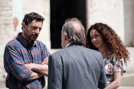 Storia di una famiglia perbene": trama, cast e personaggi | TV Sorrisi e  Canzoni