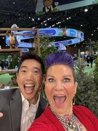 Kari Webb's Instagram, Twitter & Facebook