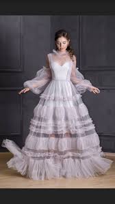 Sie muss alles organisieren und in vielen beziehungen ist es immer noch sie die alles entscheidet. Hochzeitskleid Lavendel Grau Braut Lavendel Brautkleid Grau Etsy