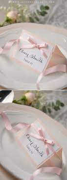 Egyszeru Elegans Es Romantikus Ultetokartya Eskuvore Wedding Place Cards Wedding Cards Wedding Guest Table