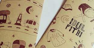 Anda bisa berkreasi dengan hiasan kertas kado untuk menjadi media yang berguna untuk mempercantik ruangan anda. 7 Cara Membuat Amplop Lebaran Sederhana Tokopedia Blog