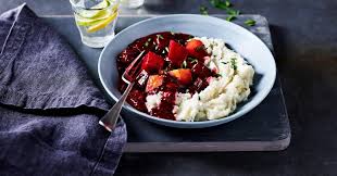The amount of fruits, vegetables and nuts is not specified on the label, it was estimated from the list of. Range Preview Marks Spencer Plant Kitchen Veganuary 2020 Range Preview The Grocer