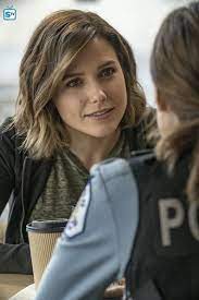 Spoilertv Sophia Bush Hair Chicago Pd Sophia Bush Chicago Pd