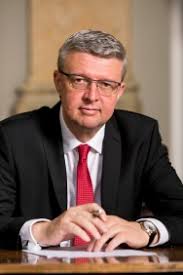 Pocházel ze zámožné kupecké rodiny. Karel Havlicek Vlada Cr