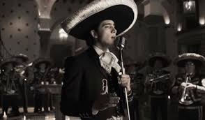 Alejandro fernández guinart, como es su nombre de pila, compartió en su cuenta de instagram un video en el que aparece luciendo un traje de charro. Hijo De Alejandro Fernandez Debuta En La Musica Y Deja Boquiabiertos La Fm