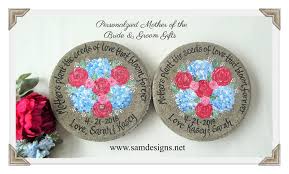 personalize this stone to any saying flowers and names to make the perfect gift for mothers da mother of the groom gifts wedding gifts for parents bride gifts